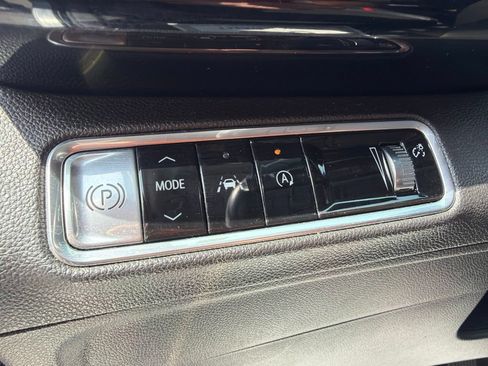 Used 2024 Buick Envision Preferred AWD/4WD image 33