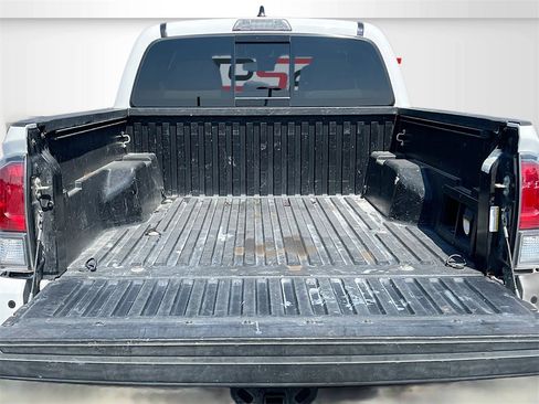 Used 2020 Toyota Tacoma TRD Sport image 23