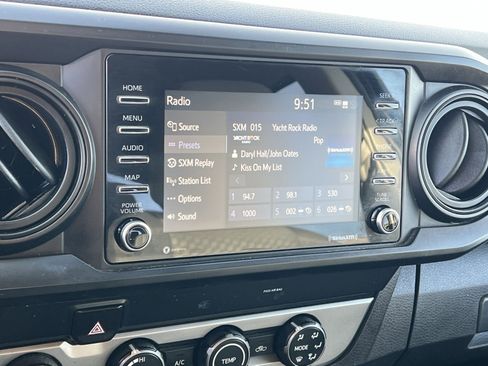 Used 2020 Toyota Tacoma SR image 18