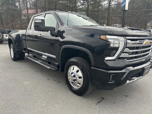 New 2026 Chevrolet Silverado 3500 High Country w/ High Country Premium Package image 3