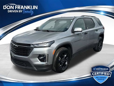 Used 2023 Chevrolet Traverse LT FWD image 1