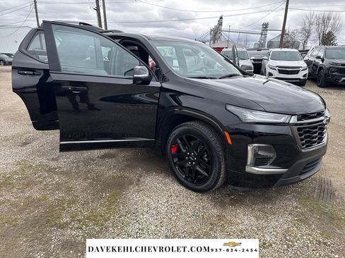Used 2023 Chevrolet Traverse Premier w/ Redline Edition image 36