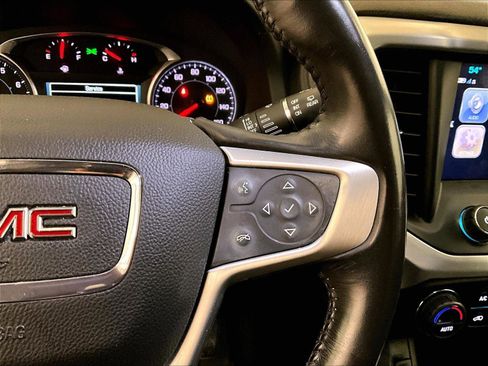 Used 2018 GMC Acadia SLT w/ LPO, Protection Package AWD/4WD image 18
