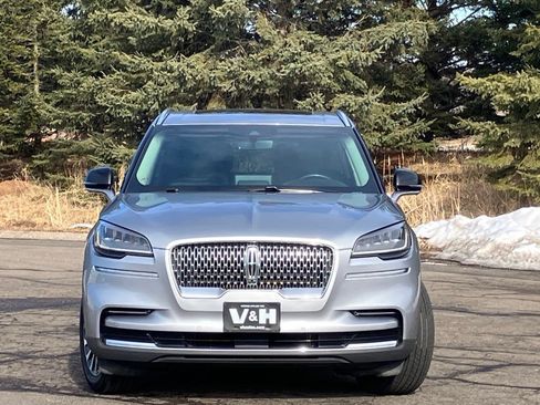 Used 2023 Lincoln Aviator Reserve AWD/4WD image 32