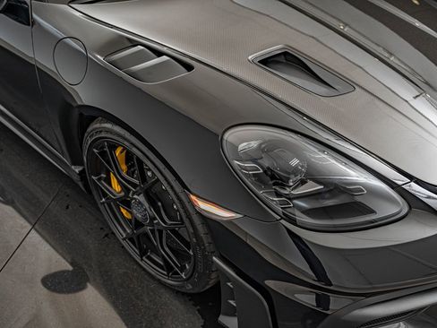 Certified 2024 Porsche 718 Cayman GT4 RS RWD image 22