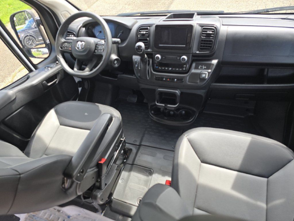 Used 2025 RAM ProMaster 2500 w/ Convenience Group FWD image 23