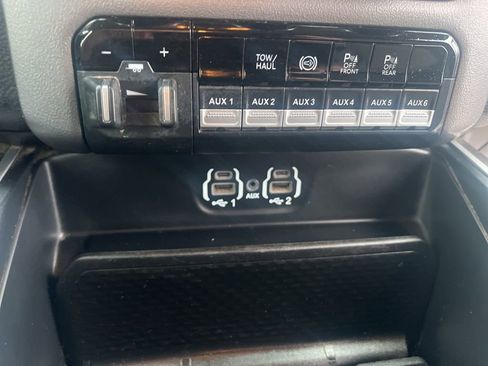 Used 2020 RAM 2500 Big Horn w/ Level 2 Equipment Group image 14