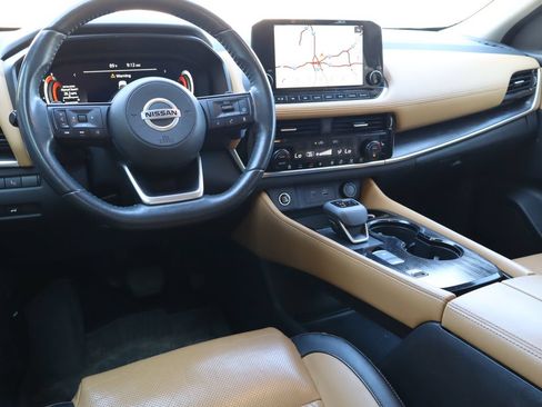 Used 2021 Nissan Rogue Platinum FWD image 5