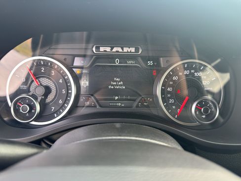 New 2026 RAM 1500 Express AWD/4WD image 21