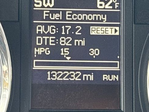 Used 2013 Chrysler Town & Country Touring image 15