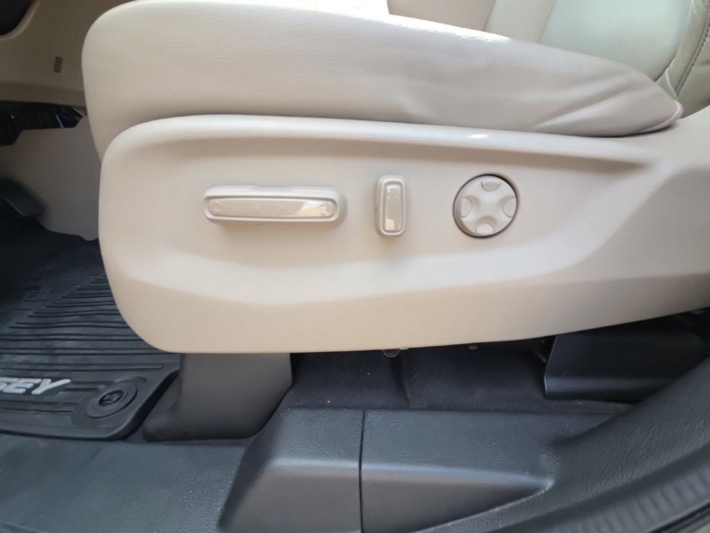 Used 2024 Honda Odyssey Touring image 32
