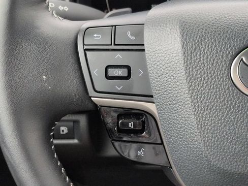 Used 2025 Toyota Camry SE FWD image 22