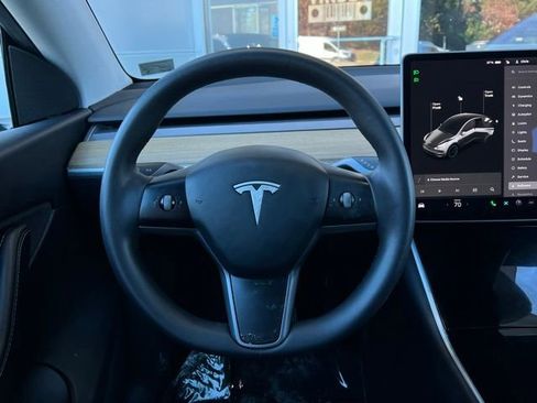 Used 2021 Tesla Model Y Long Range image 23