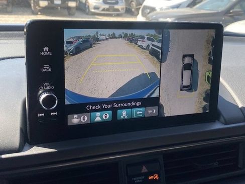 Used 2025 Honda Pilot TrailSport image 20