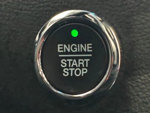 Used 2019 Ford Edge ST w/ Cold Weather Package AWD/4WD image 17