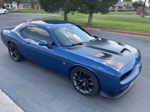 Used 2021 Dodge Challenger R/T Scat Pack w/ Driver Convenience Group RWD image 6