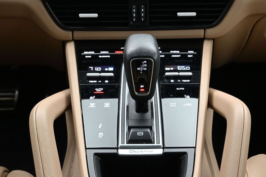 Certified 2021 Porsche Cayenne S AWD/4WD image 23