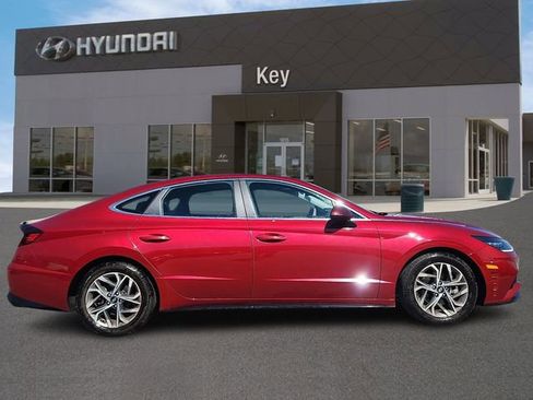 Certified 2023 Hyundai Sonata SEL w/ Convenience Package FWD image 2