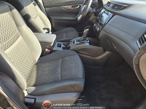 Used 2020 Nissan Rogue SV AWD/4WD image 30