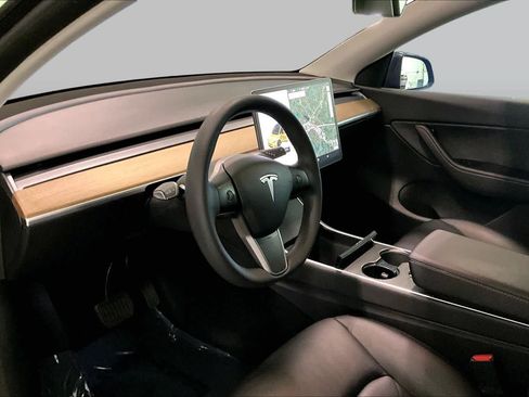 Used 2021 Tesla Model Y Long Range AWD/4WD image 16