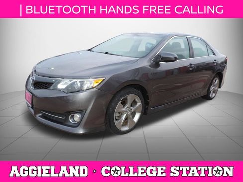 Used 2013 Toyota Camry SE FWD image 8