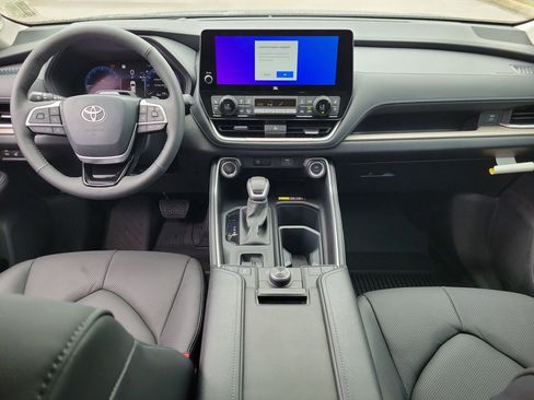 New 2026 Toyota Grand Highlander Platinum AWD/4WD image 14