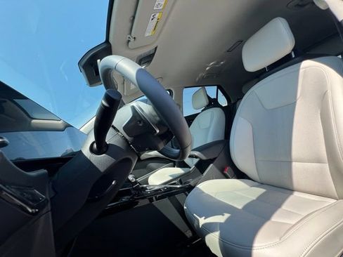 Certified 2026 Kia Niro EX FWD image 14