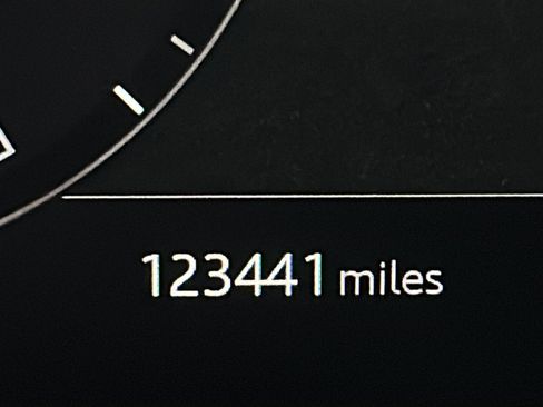 Used 2019 Land Rover Range Rover Sport HSE Dynamic image 25