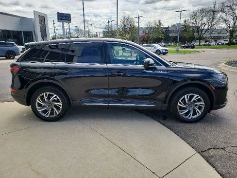 Certified 2024 Lincoln Corsair AWD image 2