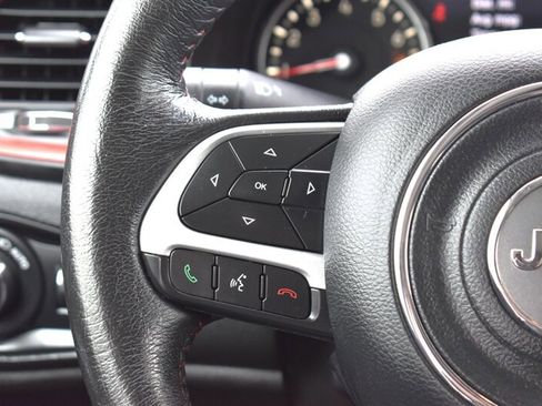 Used 2016 Jeep Renegade Trailhawk w/ Premium Trailhawk Package AWD/4WD image 14
