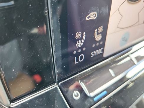 New 2025 Volkswagen ID. Buzz Pro S Plus AWD/4WD image 30