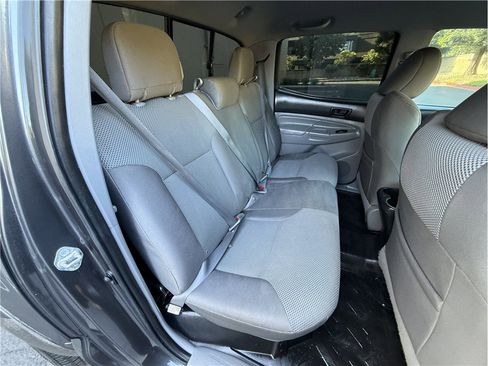 Used 2014 Toyota Tacoma PreRunner image 14