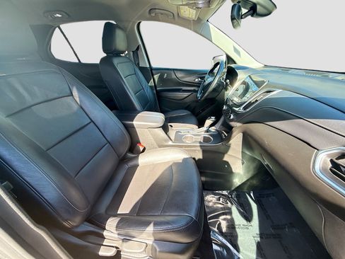 Used 2020 Chevrolet Equinox Premier image 31