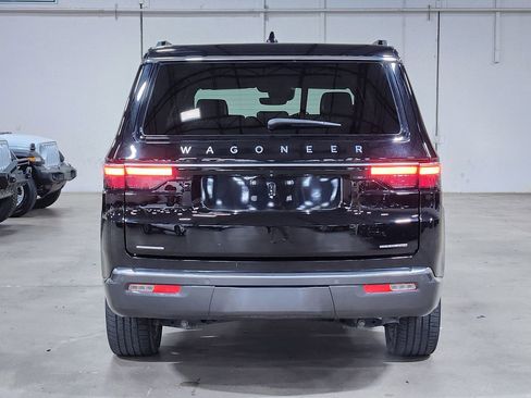 Used 2022 Jeep Wagoneer Series III w/ Premium Group I image 10