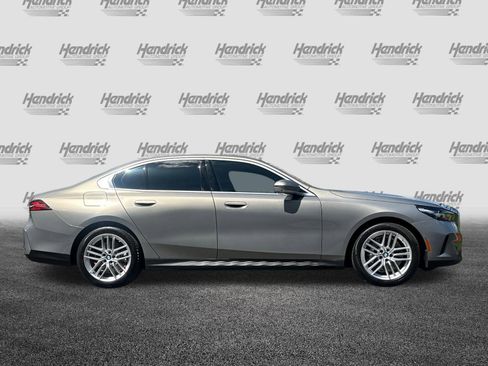 Certified 2024 BMW 530i w/ Premium Package RWD image 3