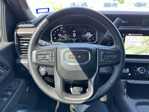 Used 2025 GMC Sierra 2500 AT4 w/ AT4 Premium Plus Package AWD/4WD image 24