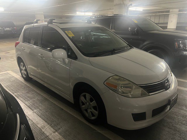 Used 2009 Nissan Versa Hatchback w/ Sport Pkg FWD image 6