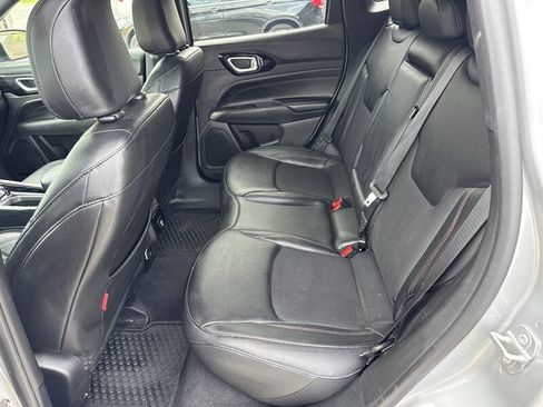 Used 2025 Jeep Compass Trailhawk AWD/4WD image 34