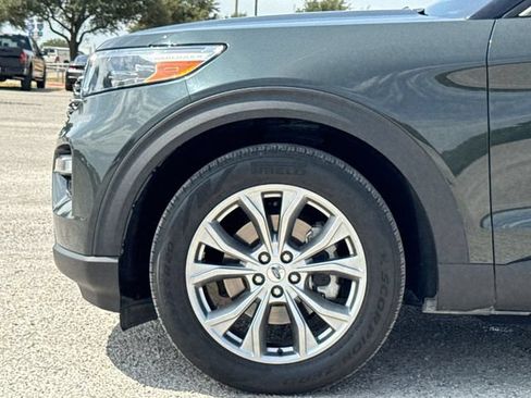 Used 2023 Ford Explorer XLT w/ Equipment Group 202A RWD image 10