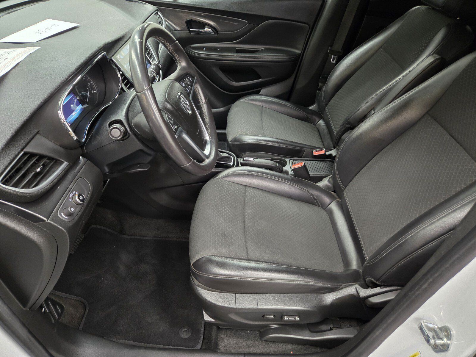 Used 2021 Buick Encore Preferred w/ Safety Package AWD/4WD image 7