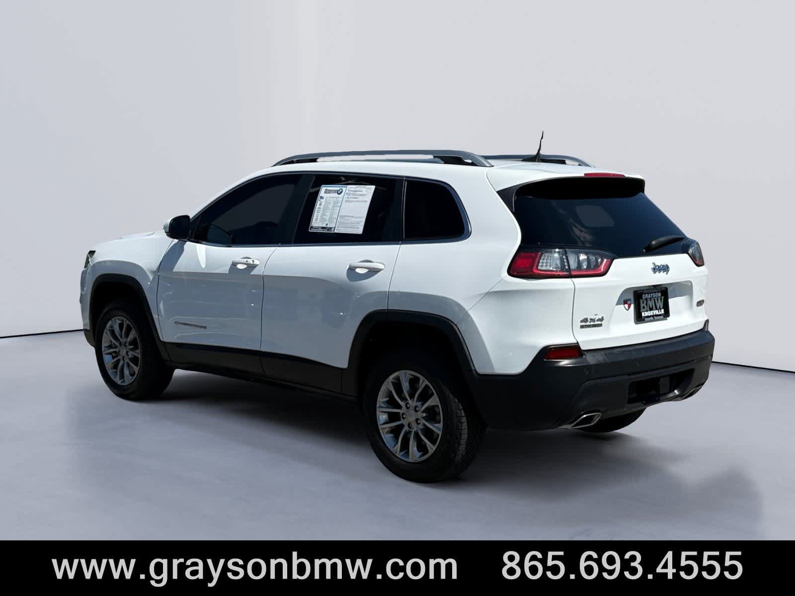 Used 2021 Jeep Cherokee Latitude Lux w/ Sun & Sound Group AWD/4WD image 5