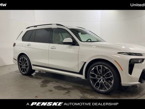 Used 2026 BMW X7 xDrive40i AWD/4WD image 2