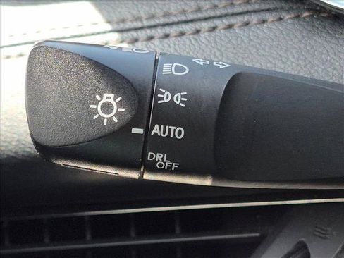 Used 2014 Toyota Avalon XLE Premium FWD image 8