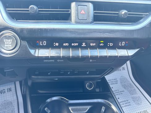 Used 2019 Lexus UX 200 F Sport w/ F Sport Premium Package FWD image 17