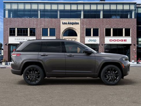 New 2026 Jeep Grand Cherokee Limited AWD/4WD image 21