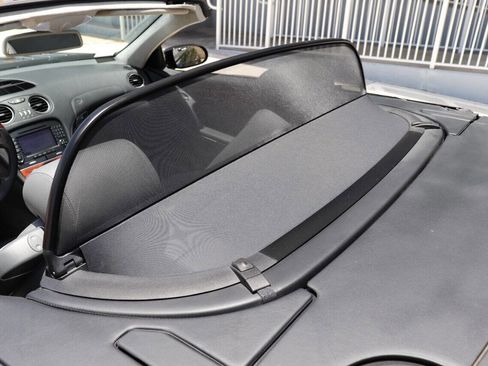 Used 2005 Mercedes-Benz SL 600 image 25