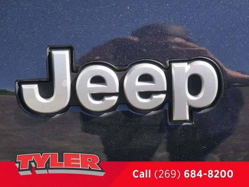 Used 2024 Jeep Grand Cherokee L Limited AWD/4WD image 15