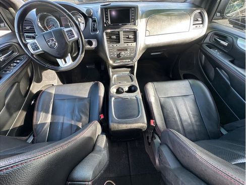 Used 2019 Dodge Grand Caravan GT image 19