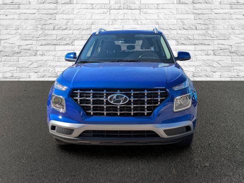 Used 2025 Hyundai Venue SEL FWD image 5
