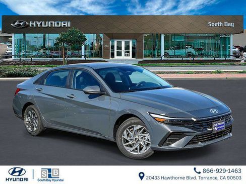 New 2026 Hyundai Elantra Hybrid FWD image 1